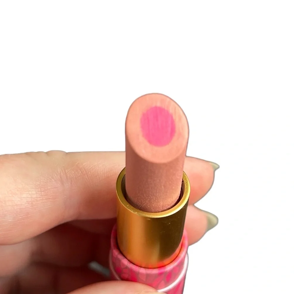 Tarte Complexion Brightening Lipstick in Fair-to-Light Discontinued NWT